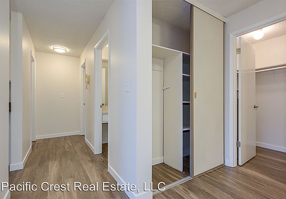 5th image of 425 Malden Ave E