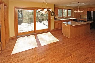 4th image of 8190 Fernwood Dr