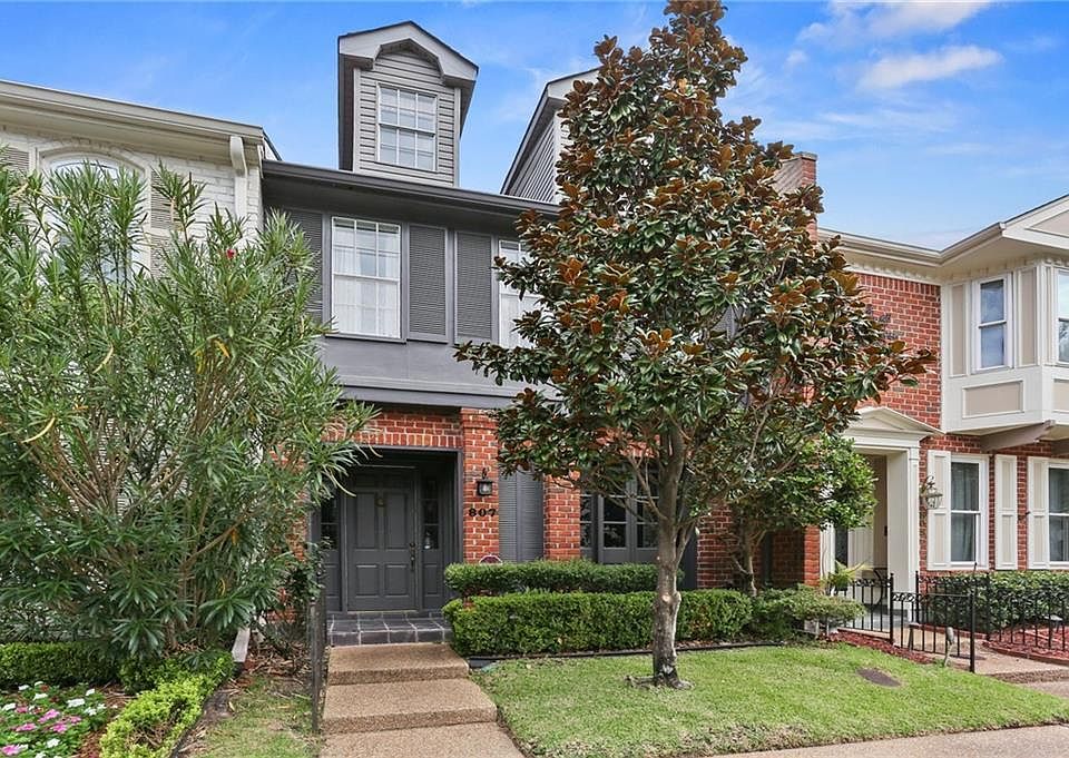 1st image of 807 Rue Decatur