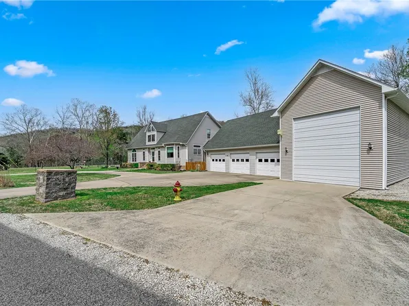 2 Wild Turkey Dr, Eureka Springs, AR 72631