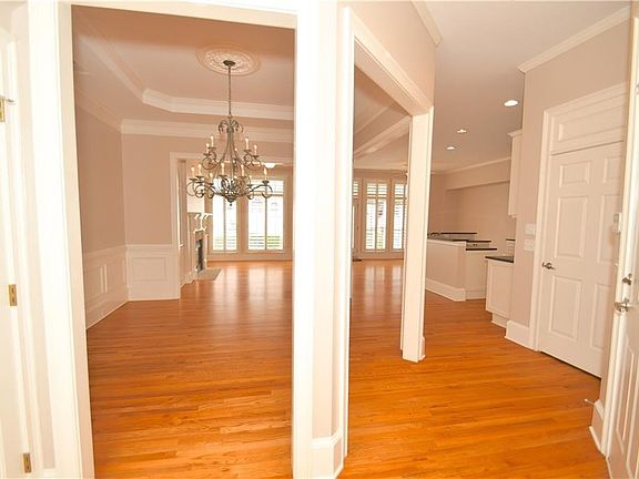 5th image of 6221 Spalding Dr