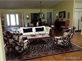 5th image of 605 Country Club Dr