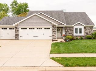 16913 Hamptons Pkwy, New Haven, IN 46774