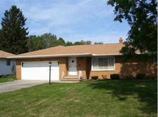 1161 Nemet Dr, Seven Hills, OH 44131