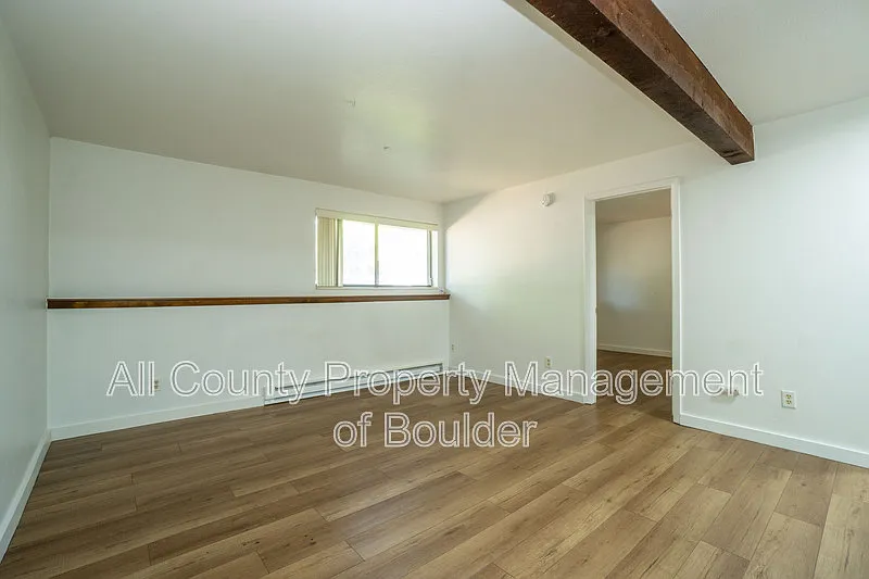 1 bed, 1.0 bath, 548 sqft, $1,400 — Photo 2