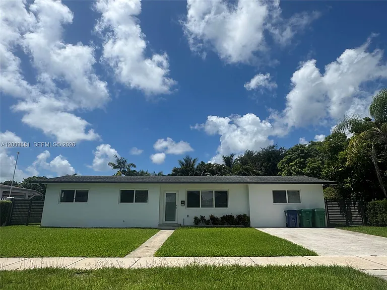 8640 SW 125th Ter — Photo 1