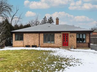 777 Llewellyn Ave, Highland Park, IL 60035
