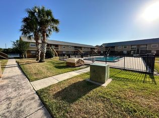 188 Berkshire Ln, Melbourne, FL 32935
