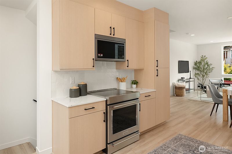 3rd image of 721 15th Avenue #A