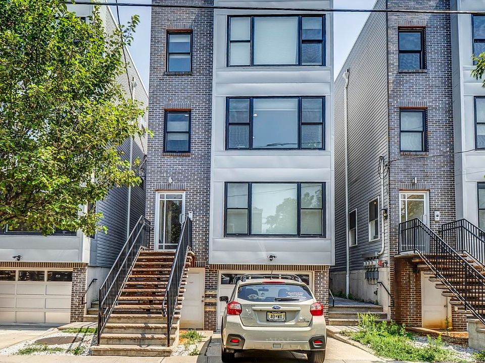 1st image of 312 10th St #2