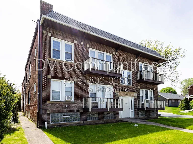 10917 Bernard Ave #4 — Photo 1