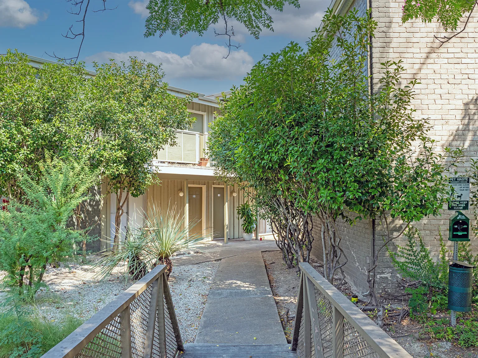 Oak Creek — Photo 2