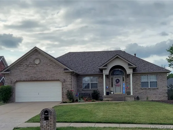 4162 Lakeside Drive, Sellersburg, IN 47172