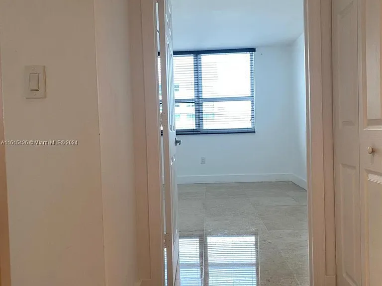 1155 Brickell Bay Dr #3008 — Photo 5