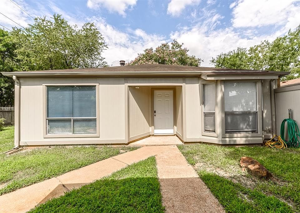 1st image of 10615 Autumn Meadow Ln