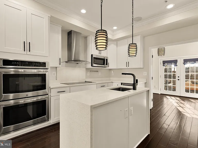 1609 Levis St NE — Photo 19