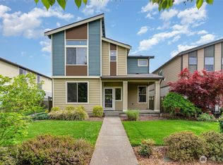 32977 Skyline Ln, Black Diamond, WA 98010