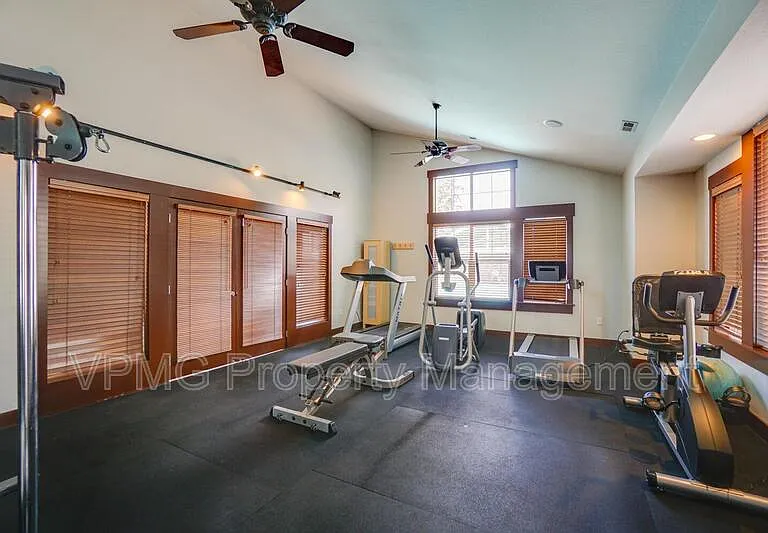 1810 SE 112th Pl — Photo 37