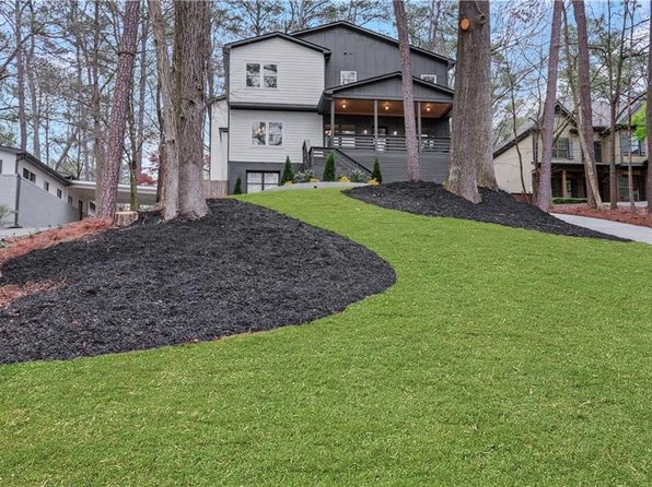 2497 Wawona Dr
