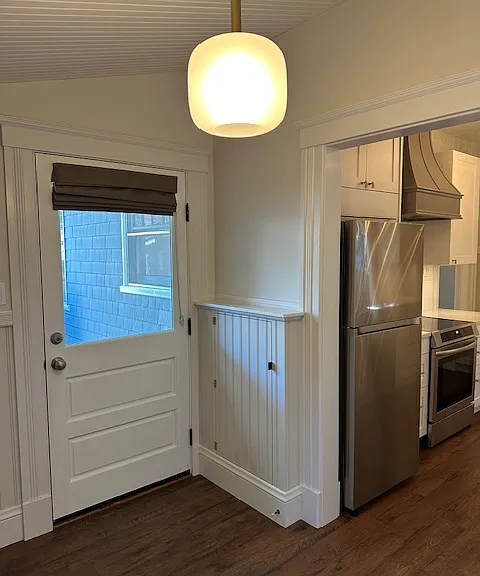 220 Throckmorton Ave — Photo 31