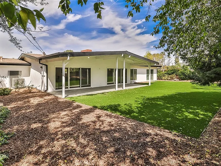 23540 Kivik St — Photo 35
