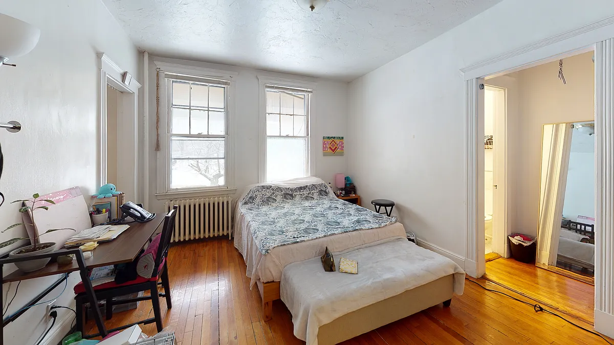 Building Photo - 24 Sidlaw Rd #9