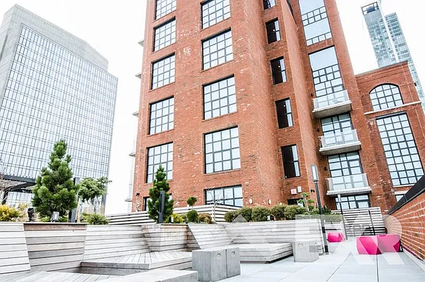 Rented by EXR | media 11