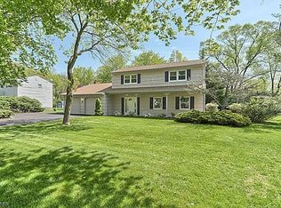 8 Stafford Rd, Parsippany, NJ 07054