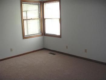 5th image of 5129 Carob Ct