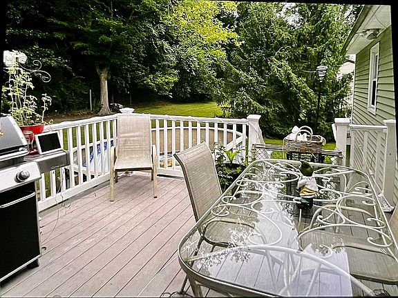 5th image of 77 Oxbow Ln