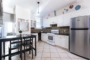 Rented by Apple Realty Group Corp