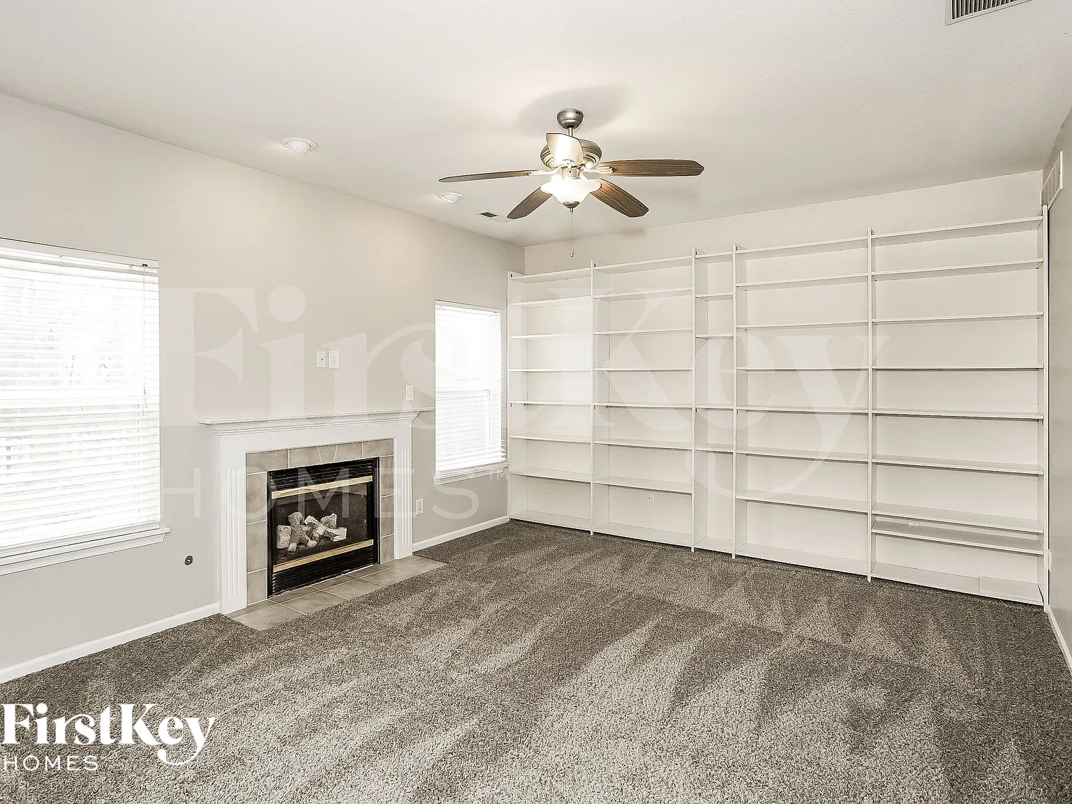 4 bed, 2.5 bath, 1992 sqft, $2,260 — Photo 4