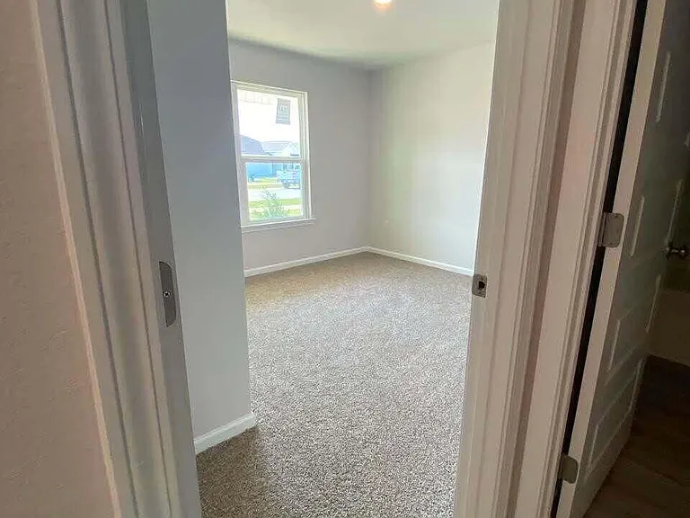 4960 Shurer Ln — Photo 4