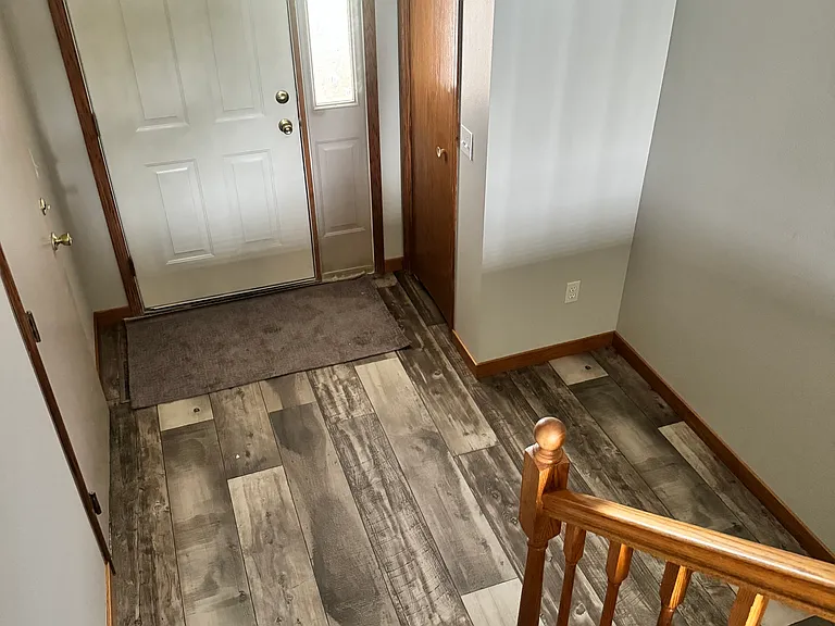 630 N James Ave — Photo 8