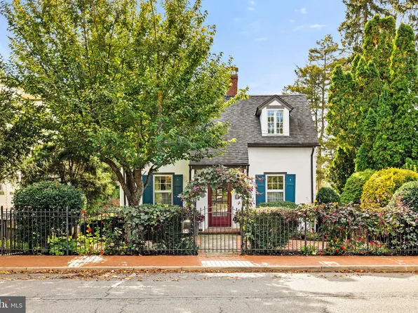 54 Winchester St, Warrenton, VA 20186