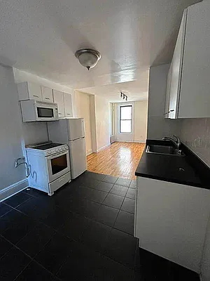 Rented by Bond New York | media 4