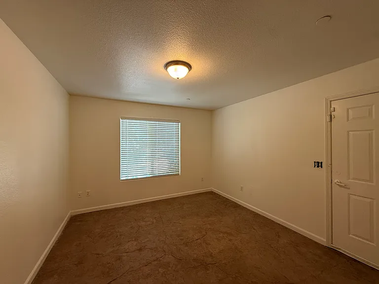 4316 Illinois Ave — Photo 26