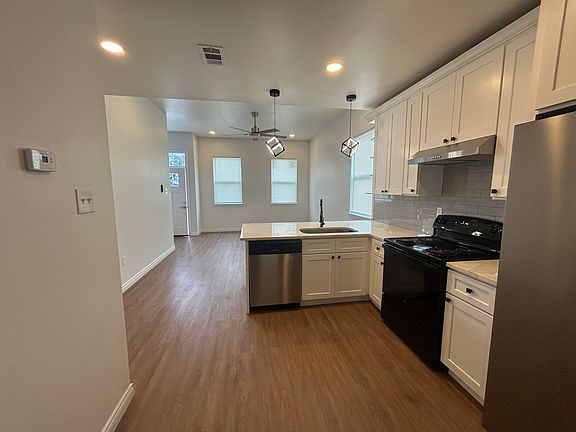 2nd image of 3032 Toledano St #3034