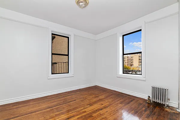 Rented by MNS | media 7