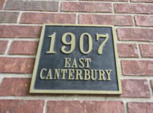 1907 E Canterbury St, Springfield, MO 65804