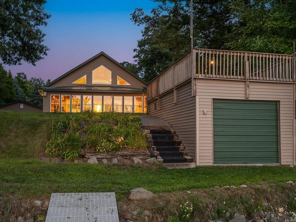 2185 E Round Lake Ln, Luck, WI 54853 MLS 6424142 Zillow