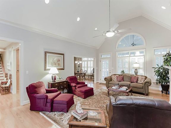5th image of 143 Lake Park Dr