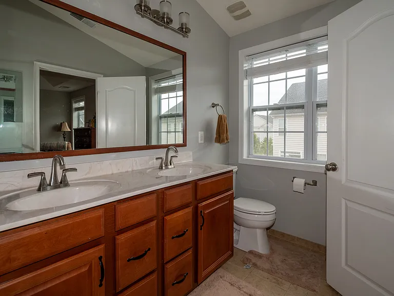 23348 Madison Heights Ter — Photo 17