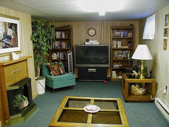 home theater/3rd bedroom