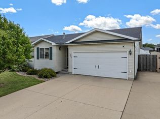 1926 24th St SW, Minot, ND 58701