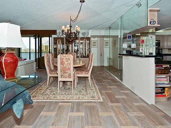 5th image of 19800 Sandpointe Bay Dr APT 212