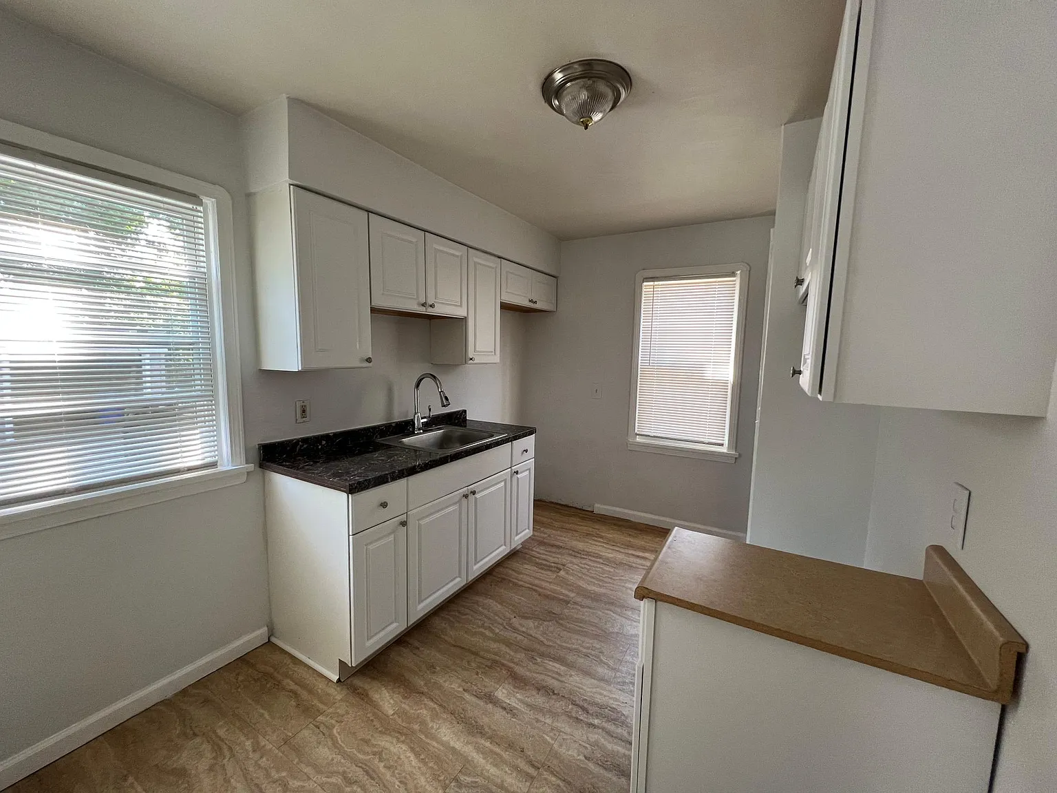 3 bed, 1044 sqft, $1,550 — Photo 3