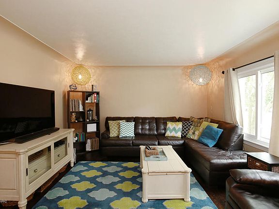 3rd image of 500 Ferndale Ave NW