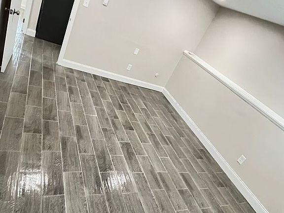 5th image of 8-12 Perry St #14