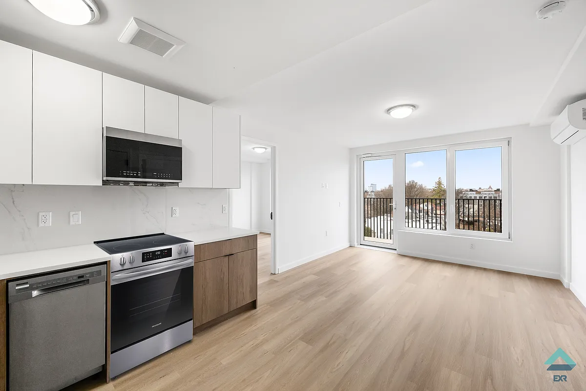 3510 Glenwood Road 5A